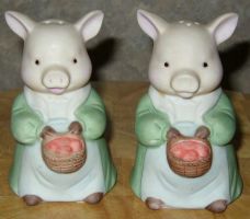 Fitz & Floyd Omnibus SALT & PEPPER SHAKERS - Pigs